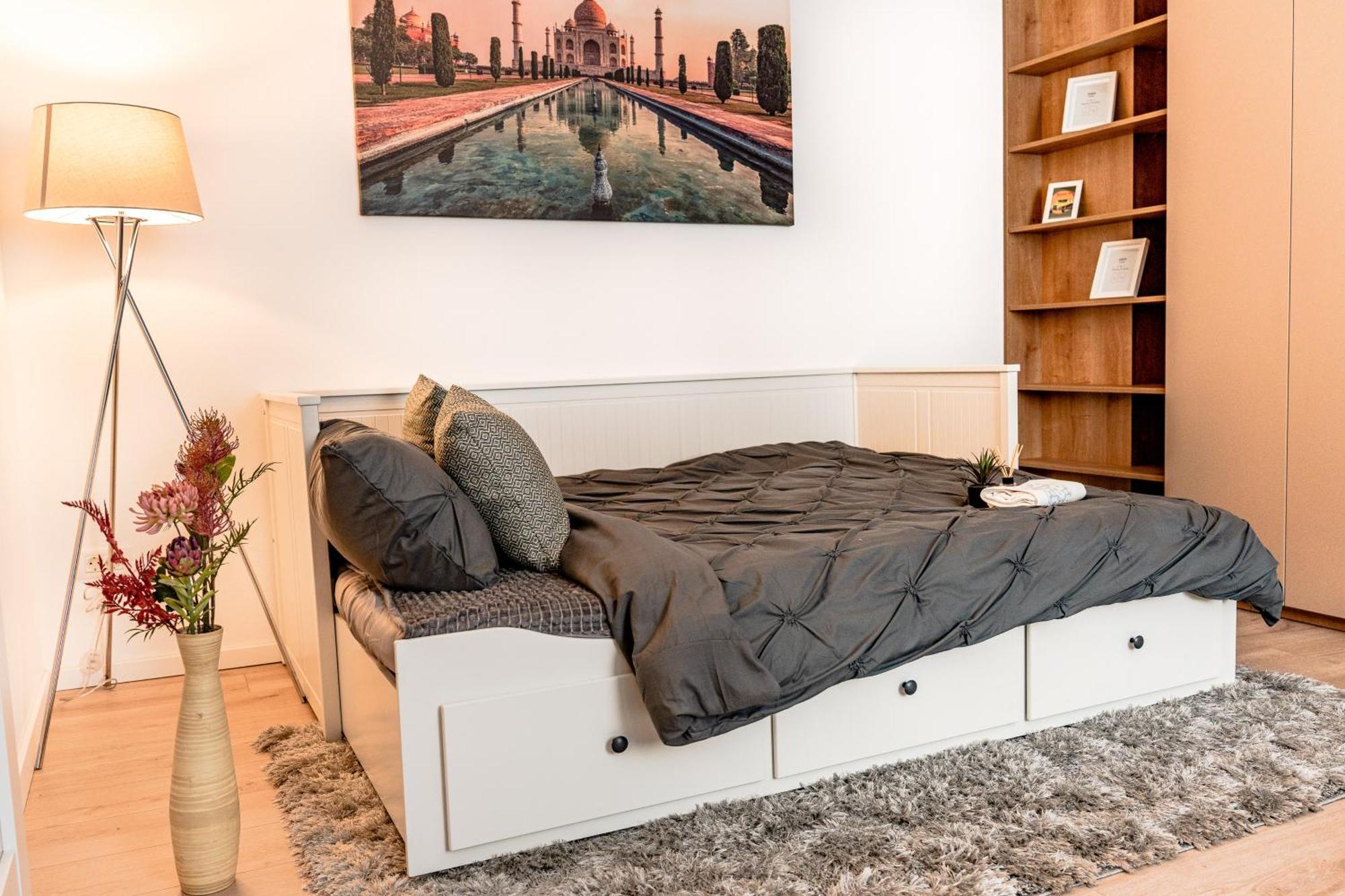 Central Athena Studio - Inima Pietei Unirii - By Openhouse Apartments Тимишоара Экстерьер фото